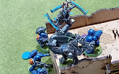 Drazhar tears into the Marines