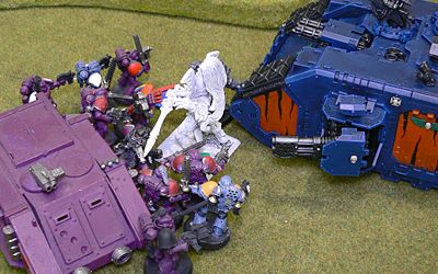 The Avatar is mobbed by Marines